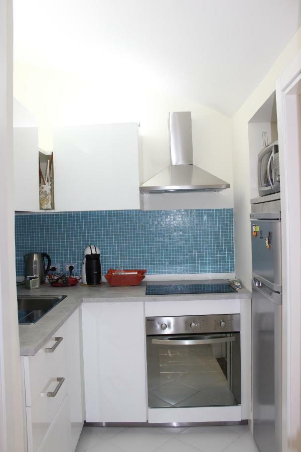 Napoli A Chiaia Apartment Bagian luar foto